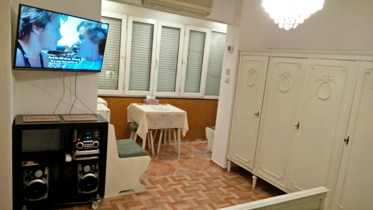 Rompromo Plus Accommodation Bukarest Exterior foto