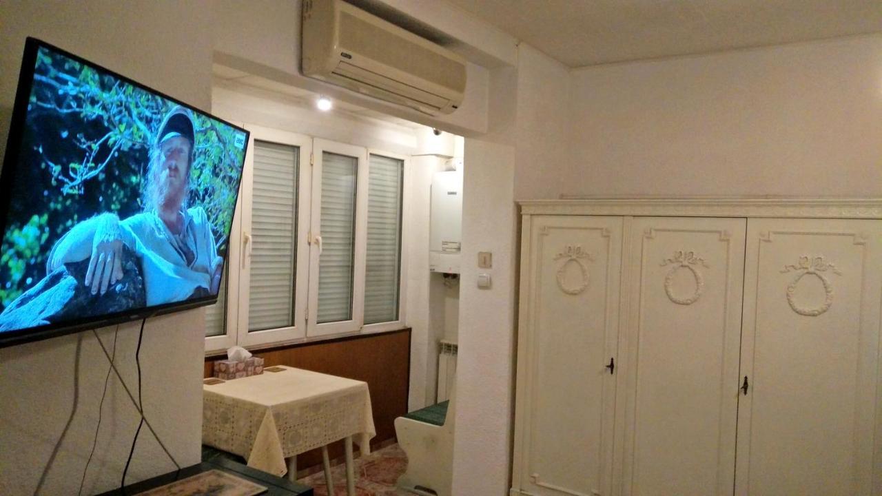 Rompromo Plus Accommodation Bukarest Exterior foto