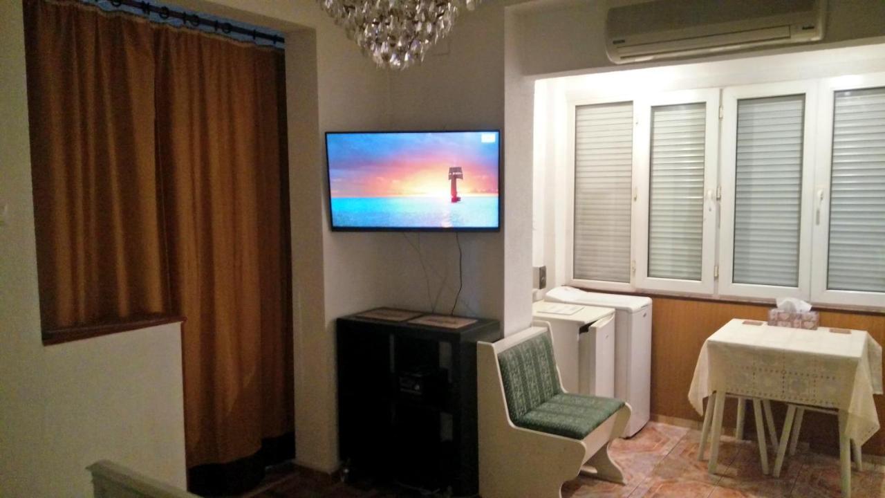 Rompromo Plus Accommodation Bukarest Exterior foto
