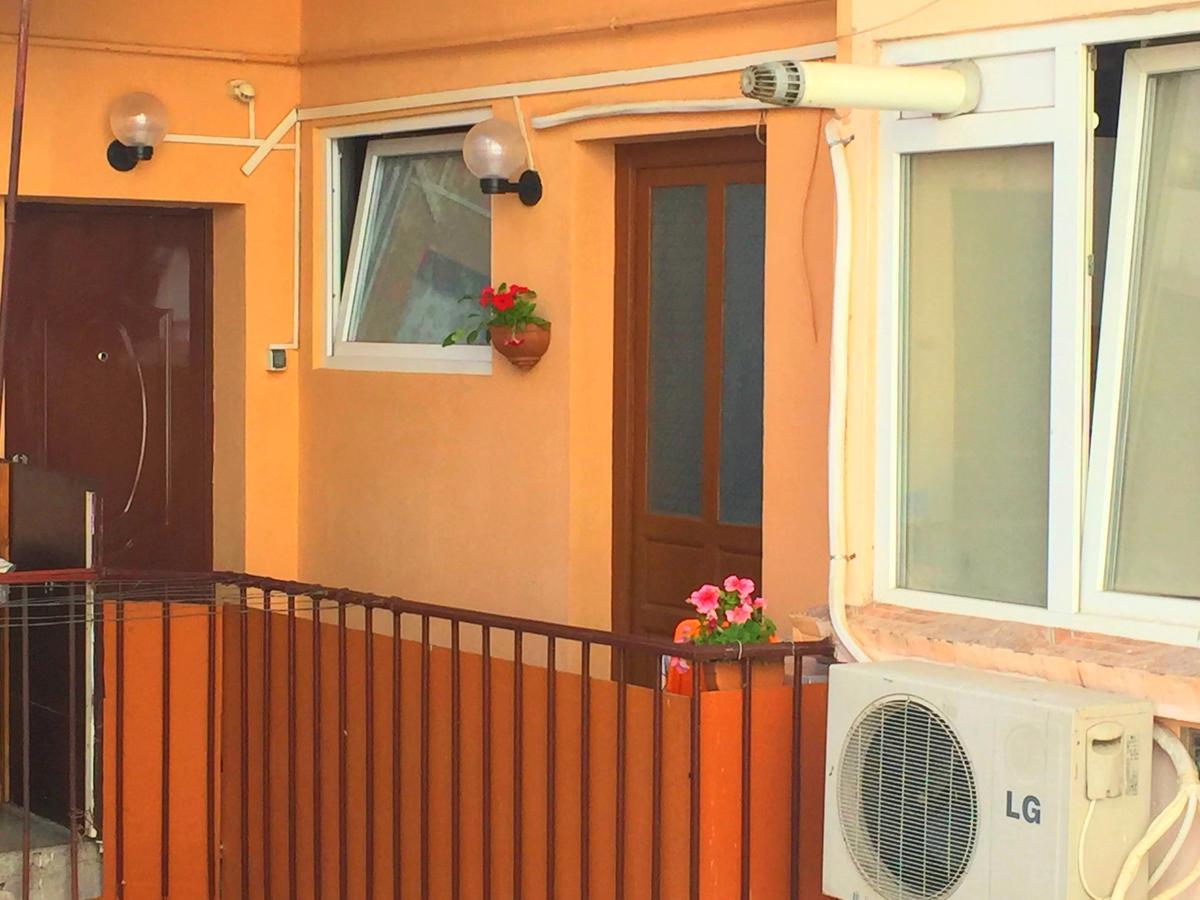 Rompromo Plus Accommodation Bukarest Exterior foto